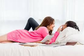 Apakah syariah memberi batasan khusus yang mengatur jumlah minimal dan maksimal frekuensi hubungan intim antara suami dan istri. Suami Dan Istri Sibuk Ini 5 Rahasia Jaga Perfoma Seks Tetap Tahan Lama