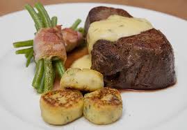 Chateaubriand Mit Speckbohnen Macaire Kartoffeln Und Sauce Bearnaise Von Chefkoch Chefkoch Speckbohnen Rezepte Rindersteak Rezept