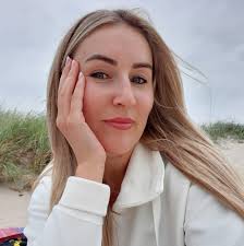 Has anyone visited 'The Castle Lane' cafe yet? I noticed it is now open?