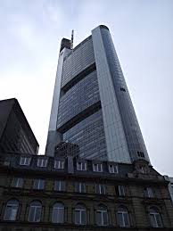 To create natural heating, house is pushed as far to the north of the site to produce optimal sun light and warmth. File Frankfurt Am Main Commerzbank Tower 1 Jpg Wikimedia Commons