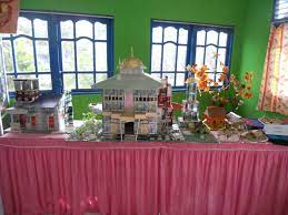 Simak cara membuat rumah dari stik es krim di bawah ini. Kotak Rokok Sebagai Sampah Jadi Kreatifitas Seni Yang Menarik