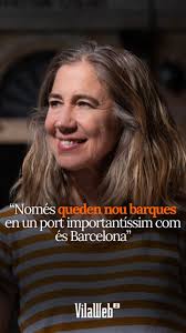 🎭️ "Com cantar "Sobreviviré" sense que m'exploti un pulmó", escrita per  Dana Carbonell i protagonitzada per ella, la Raquel Camón i la Tamara  Navarro, explica la història de la Moumna, una dona