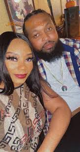 My King and I have been married for 14 years. There's 15 years difference  in our age. How many other couples