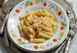 Pasta Al Salmone Cremosa Senza Panna Inventaricette Pasta Al Salmone Ricette Pasti Italiani