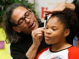 Artist David Diaz Visits Flatwood Elementary