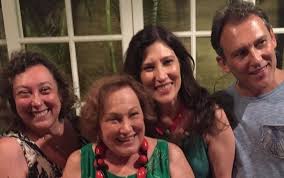 A week after admission, he had to be intubated because he was having trouble breathing. Hamwaoioyzlkm