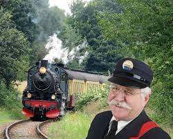 de vrijwilligers van de zuid limburgse stoomtrein maatschappij heet iedereen van harte welkom op de miljoenenlijn een prach reizen trein bezienswaardigheden