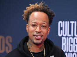 Prayers Up! '🙏🕊 'Walk It Out' hitmaker DJ Unk has passed away. DETAILS  HERE:  https://theshaderoom.com/dj-unk-passes-away-death-walk-it-out-rapper/?utm_source=facebook&utm_medium=social