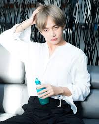 180316 Naver X Dispatch photoshoot😘 — bangtanboys bts army bangtan  kimtaehyung taehyung v 뷔 방탄소년단 태형 김태형 | BTS ARMY INDONESIA AMINO  Amino