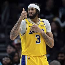 Lunedì sera Anthony Davis ha chiuso con 42 punti e 23 rimbalzi. Era la sua  quinta partita 40/20. Dalla fusione ABA-NBA, solo Moses Malone (7) ha  registrato più partite di questo tipo. : r/NBATalk