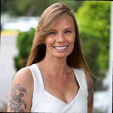 Brandi Cherry's Instagram, Twitter & Facebook