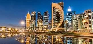 دولة قطر)، هي دولة عربية تقع في شرق شبه الجزيرة العربية في جنوب غرب آسيا مطلة على الخليج العربي وعاصمتها الدوحة. Ø§Ù„Ø³ÙŠØ§Ø­Ø© ÙÙŠ Ù‚Ø·Ø± Ø³Ø·ÙˆØ±