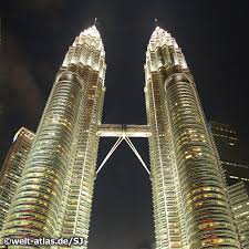 Standing at 452 meters, petronas towers broke the. Photo Petronas Twin Towers Welt Atlas De