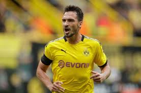 Put in an impossible situation, hummels just had a bit of bad luck when trying to make a play. Mats Hummels Adjusting To Life Back At Borussia Dortmund Was Easier Than I Expected