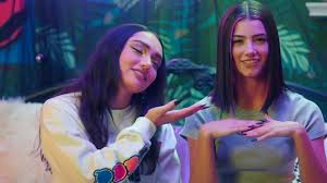 Последние твиты от charli d'amelio (@charlidamelio). Charli D Amelio Watchtogether With My Best Friend Gemma Facebook