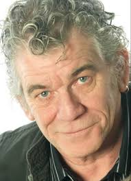 He was one of the BEST LIFE ARTISTS I EVER HAVE SEEN LIFE: YOU NEVER KNOW  HIM FROM ONE SHOW TO ANOTHER: HE IMPROVISED THE SHOW FROM START TO END  EVERY MOMENT