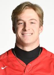 Hunter Evans's Instagram, Twitter & Facebook