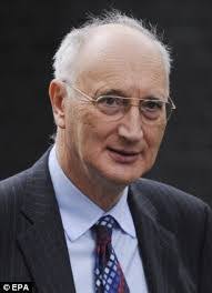 Karen Fludd's Instagram, Twitter & Facebook