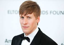 He has been married to tom daley since may 6, 2017. Oscar Winner Dustin Lance Black Urges Uk To Ban Lgbt Conversion Therapy