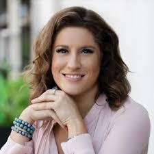 Janine Buis's Instagram, Twitter & Facebook