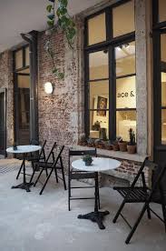 Atelier Rue Verte Le Blog Anvers St Vincents Un Concept Store Au Look Industriel Magasins Concept Maison En Brique Briquette De Parement