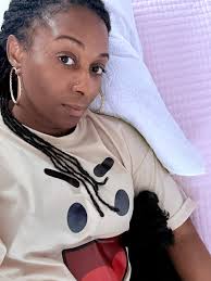 Bailey loves when we put her in clothes!🤣💕🎄