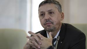 Temele cu AI, noua provocare din școli. Daniel David: „Nu contează dacă ai  lucrat singur sau nu”. Ce îi sfătuiește pe profesori | Digi24