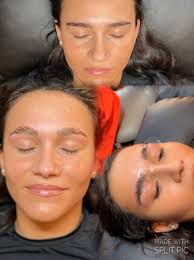 Customizing brow lamination for natural shape