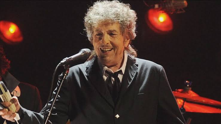 2016 Nobel Edebiyat Ödülü müzisyen Bob Dylan'a verildi | Euronews