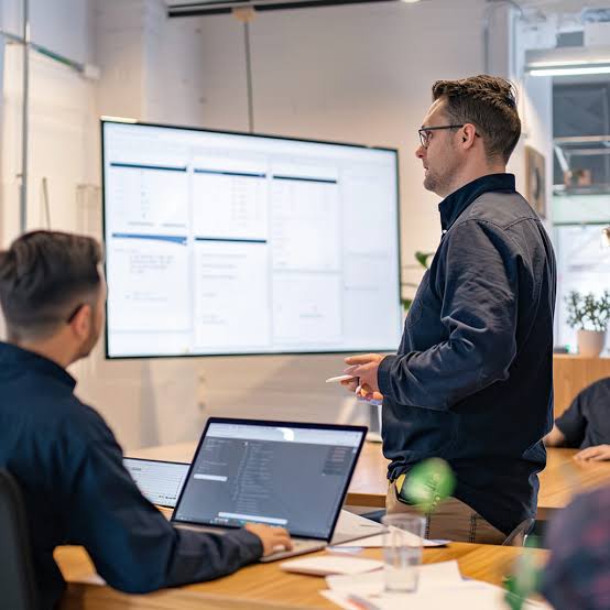 Project management professional training course in Dubai