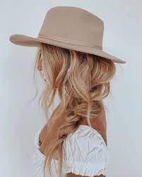 Cowgirl Vibes So Excited To Have Teamed Up With Chrisweberhair Vanillaloft Oribecanada Shopafashionlove Braids With Hat Cowgirl Hairstyles Advanced Hair