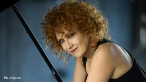 Fiorella mannoia è la cantante femminile storicamente più apprezzata dalla critica musicale italiana, se non altro per i premi della critica ricevuti al festival di sanremo o per le. Q2jgs05kugiyym