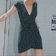 Brandy Melville Dresses Iso Green Floral Robbie Dress Poshmark Brandy Melville Outfits Brandy Melville Dress Floral Dress Casual