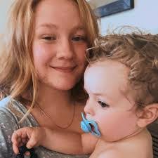 Ivy Hyde's Instagram, Twitter & Facebook