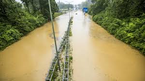 Limburg ontwaakte woensdag na een turbulente avond met hevig noodweer en veel wateroverlast. Hdobhn 8kshzgm