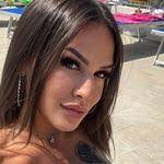 Lisa Pellecchia's Instagram, Twitter & Facebook