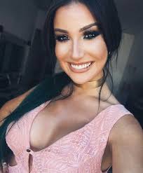 It is likely he will be going after the tnt championship soon enough. Pin Auf Bianca Andrade Boca Rosa