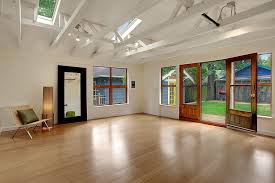 108 N Bowdoin Place Seattle Wa 98103 3 Beds 1 75 Baths Home Gym Design Yoga Studio Home Yoga Studio Design