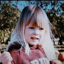 Emily Miller (@emillrrr)