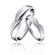 Sesuatu yang terbilang simpel hingga sesuatu yang terkesan mewah atau pun elegan pun bisa untuk di dapatkan. Cincin Emas 10 Ce 10 Cincin Emas Cincin Kawin Cincin Tunangan