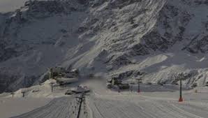 Sardegna la regina del mare. Cervinia Impianti Aperti Per Atleti Polemica Per Webcam Oscurata La Repubblica