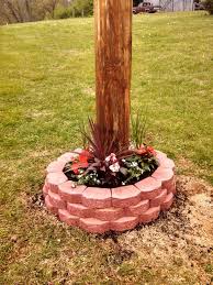 Pin By Ranee Ward On Gardening Small Flower Gardens Garden Front Of House Small Flowers