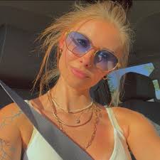 How to replace a broken craft shaft pulley in a BMW F10?