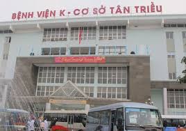 Hơn 8h, barie cách ly cứng chăng kín cổng bệnh viện cùng thông báo: Lá»‹ch Kham Bá»‡nh Viá»‡n K Tan Triá»u Ngay Lá»… Cuá»'i Tuáº§n NhÆ° Tháº¿ Nao