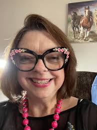 Sharing gratitude and introducing oneself in a positive community