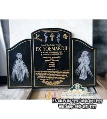 Contoh kuburan katolik, desain kuburan kristen, desain makam modern, harga kijing makam marmer, harga makam marmer, harga marmer buat makam, harga nisan makam marmer, jual makam marmer, model batu nisan, model kuburan katolik, model kuburan kristen minimalis, model kuburan minimalis, model makam kristen minimalis Ayat Batu Nisan Kristen Pabrik Marmer Tulungagung Pabrik Marmer Tulungagung