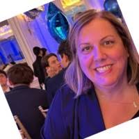 300+ perfiles de «Rispoli//»