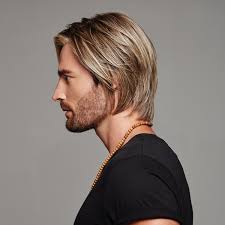 Due stili diversi per tirare i capelli all'indietro. Scopri Le Tendenze Dei Tagli Protesi Di Capelli Uomini Per L Autunno Inverno 2018 2019 Le Migliori Parrucche E Protesi Di Capelli Al Mondo