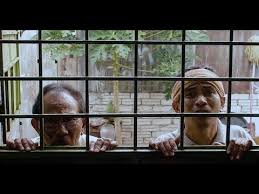 Adam is a muslim medical practitioner who is unable to accept the fact that his wife is no longer in. Download 18 Puasa Di Kampung Pisang Full Movie Mp4 Mp3 3gp Mp4 Mp3 Daily Movies Hub