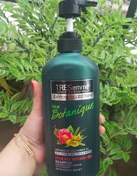 Tresemme Botanique Nourish Replenish Shampoo Review